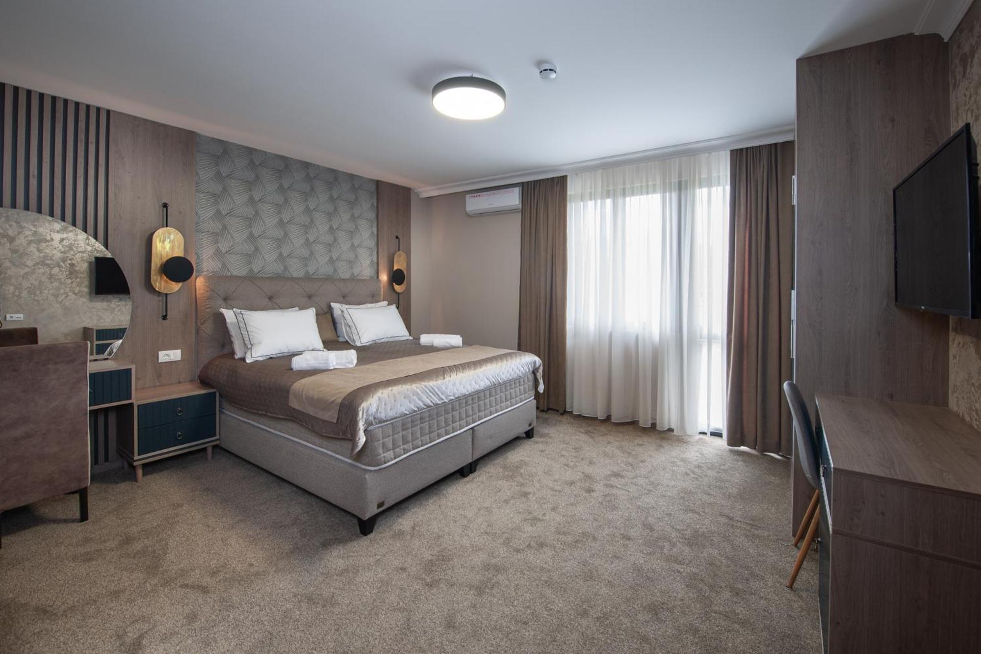 Hotel Kralj Kraljevo Esterno foto