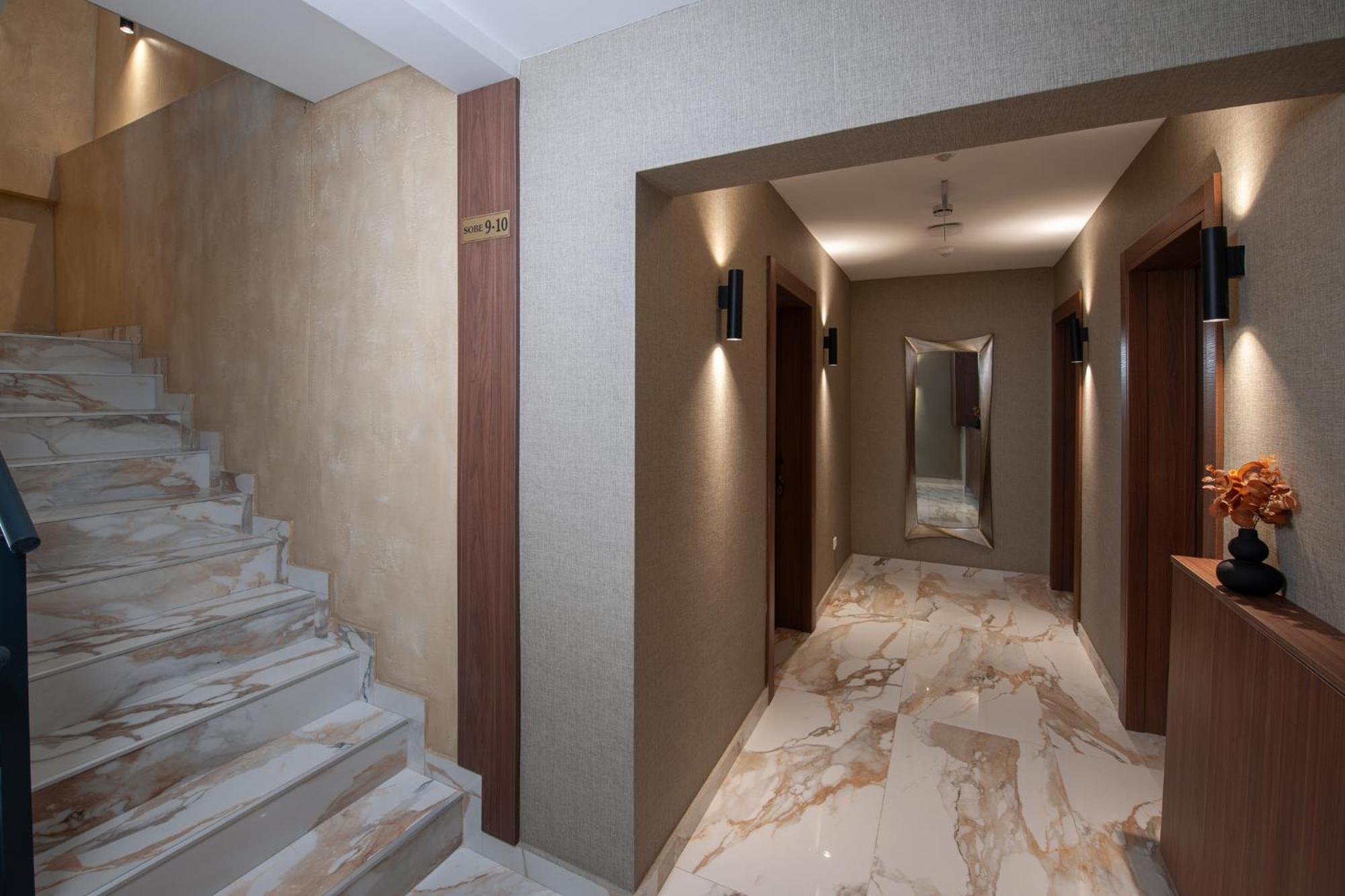 Hotel Kralj Kraljevo Esterno foto