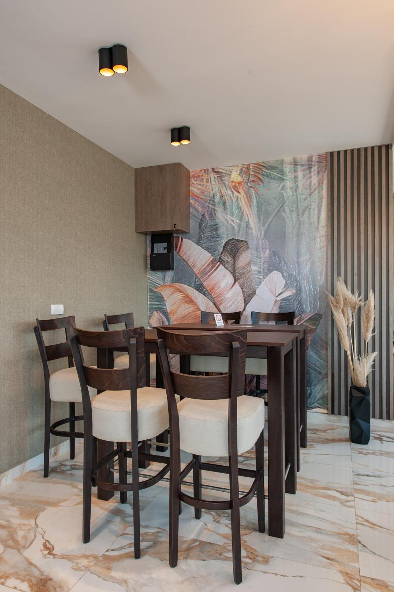 Hotel Kralj Kraljevo Esterno foto