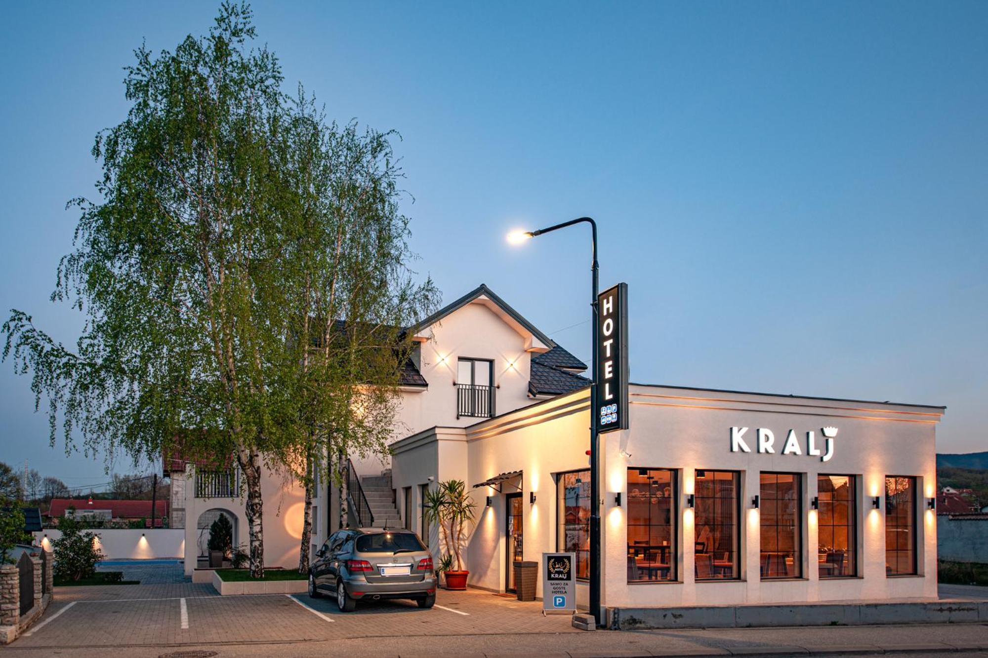 Hotel Kralj Kraljevo Esterno foto
