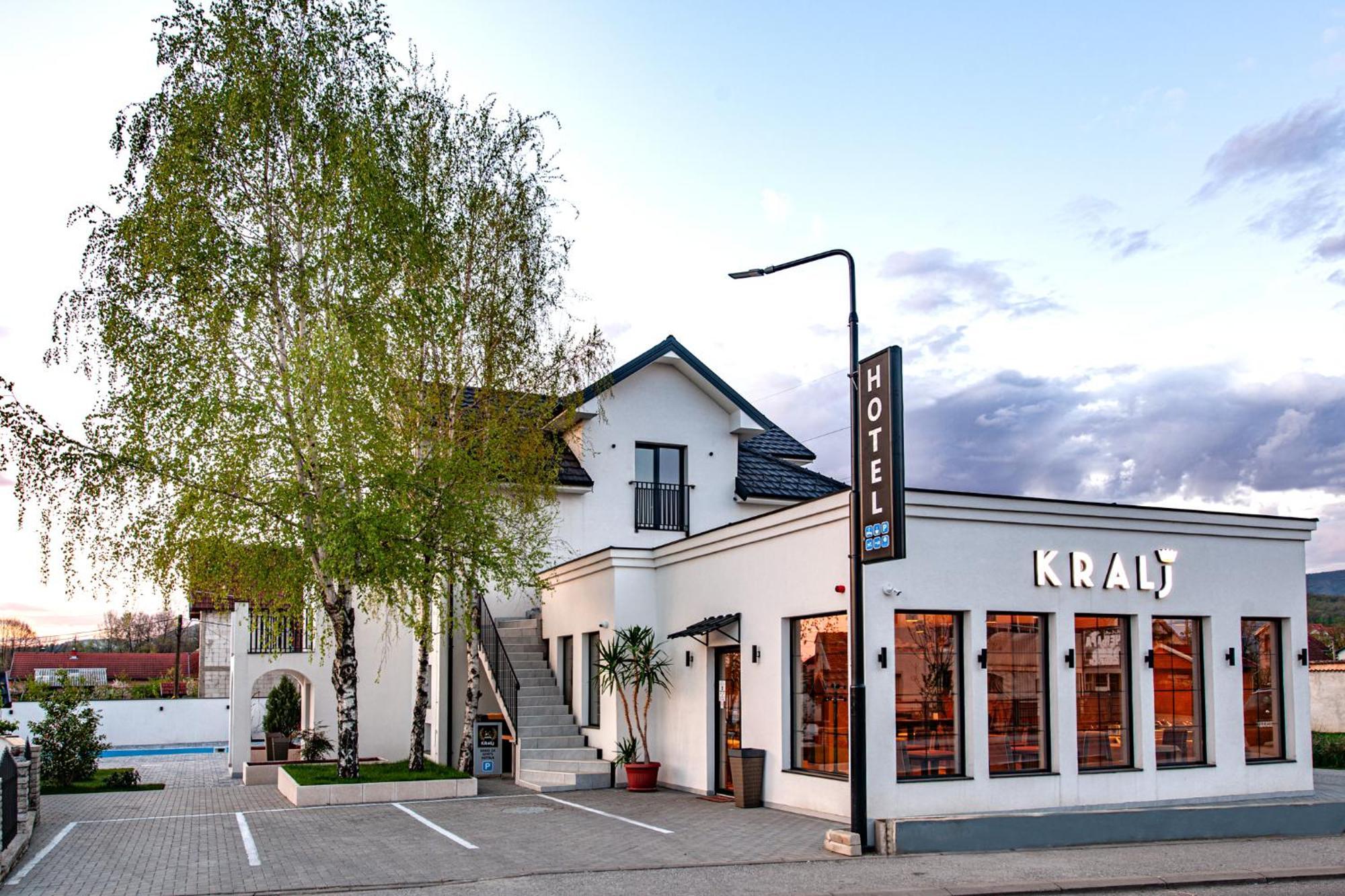 Hotel Kralj Kraljevo Esterno foto
