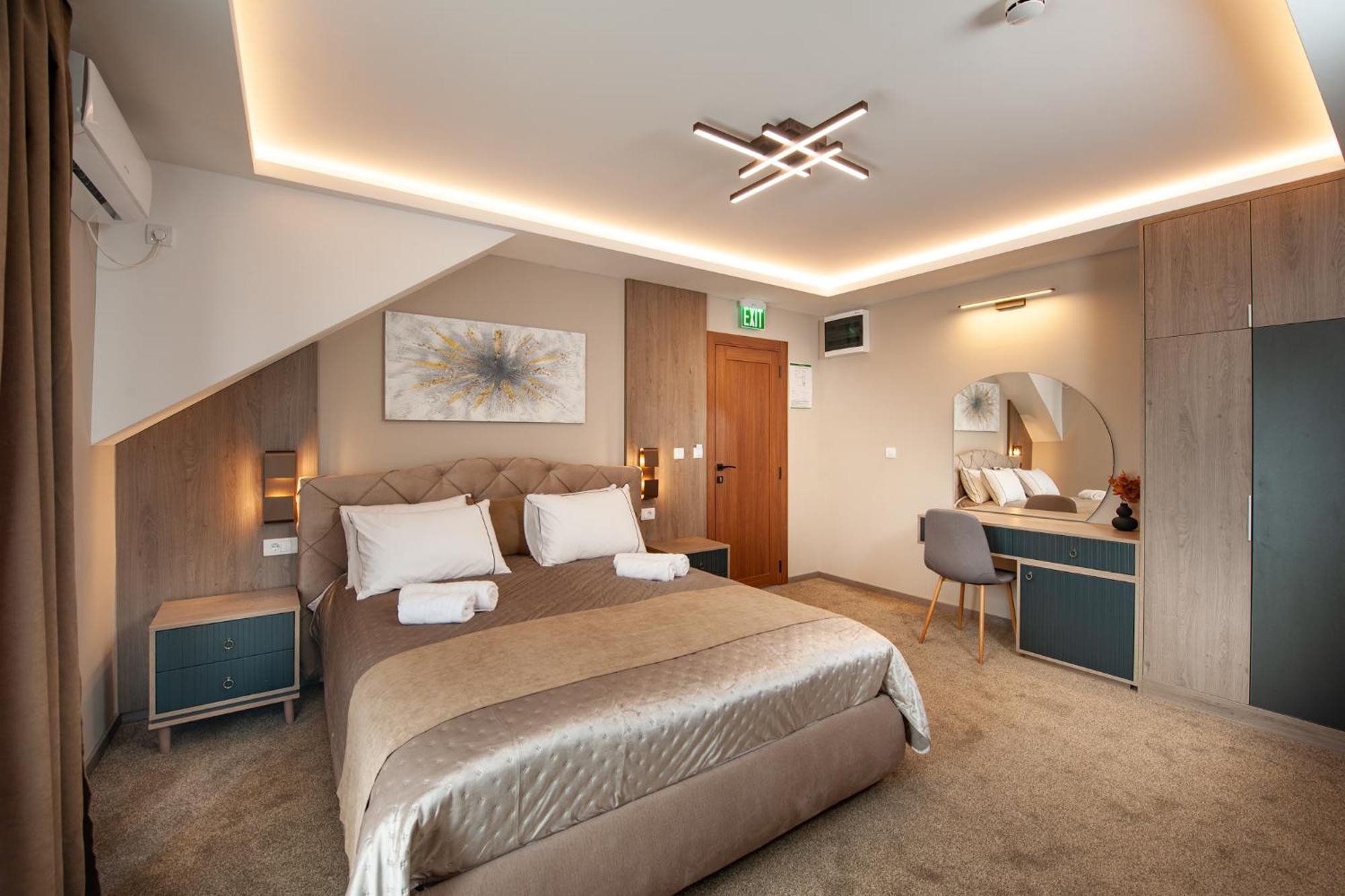 Hotel Kralj Kraljevo Esterno foto