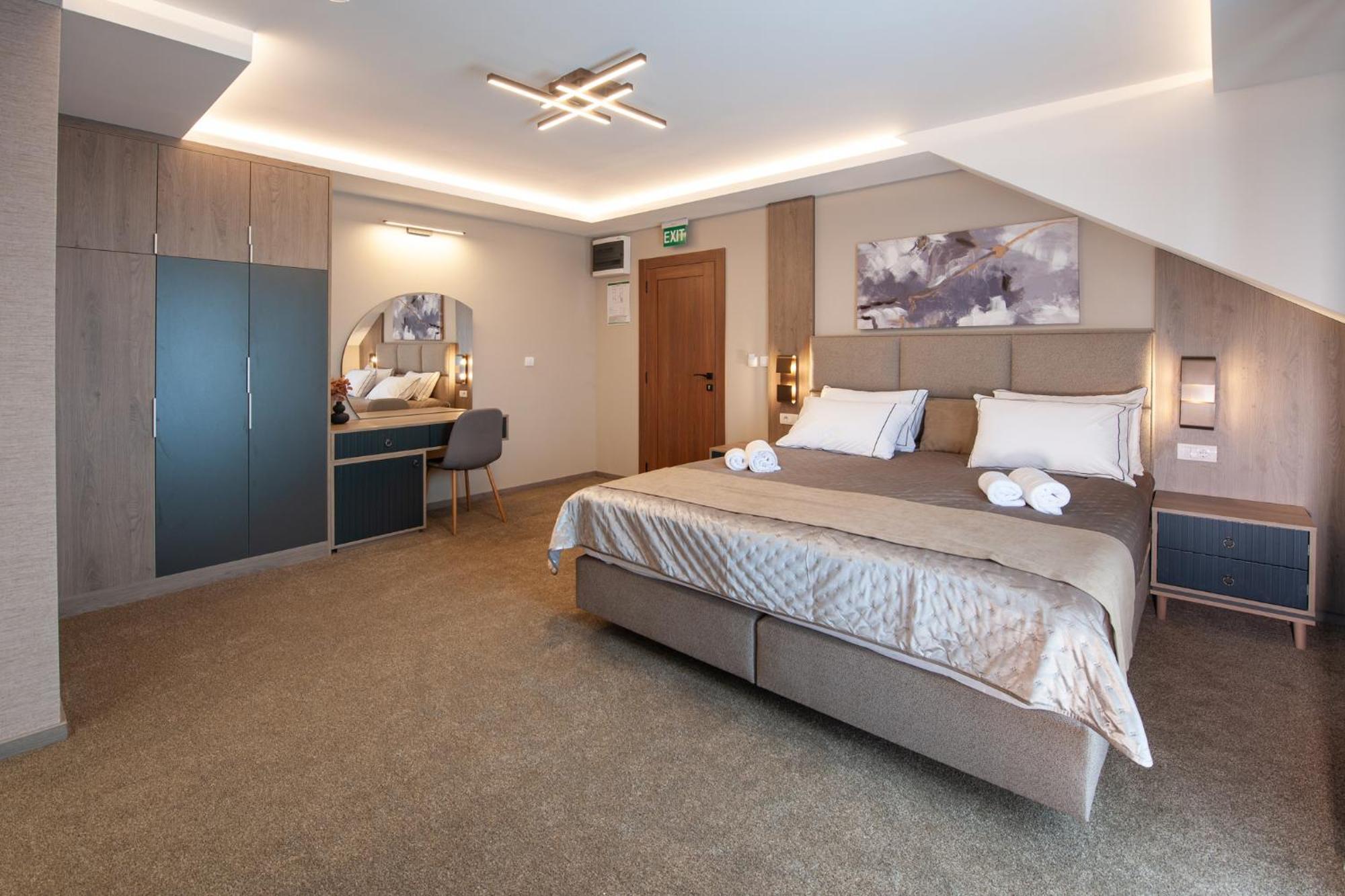 Hotel Kralj Kraljevo Esterno foto