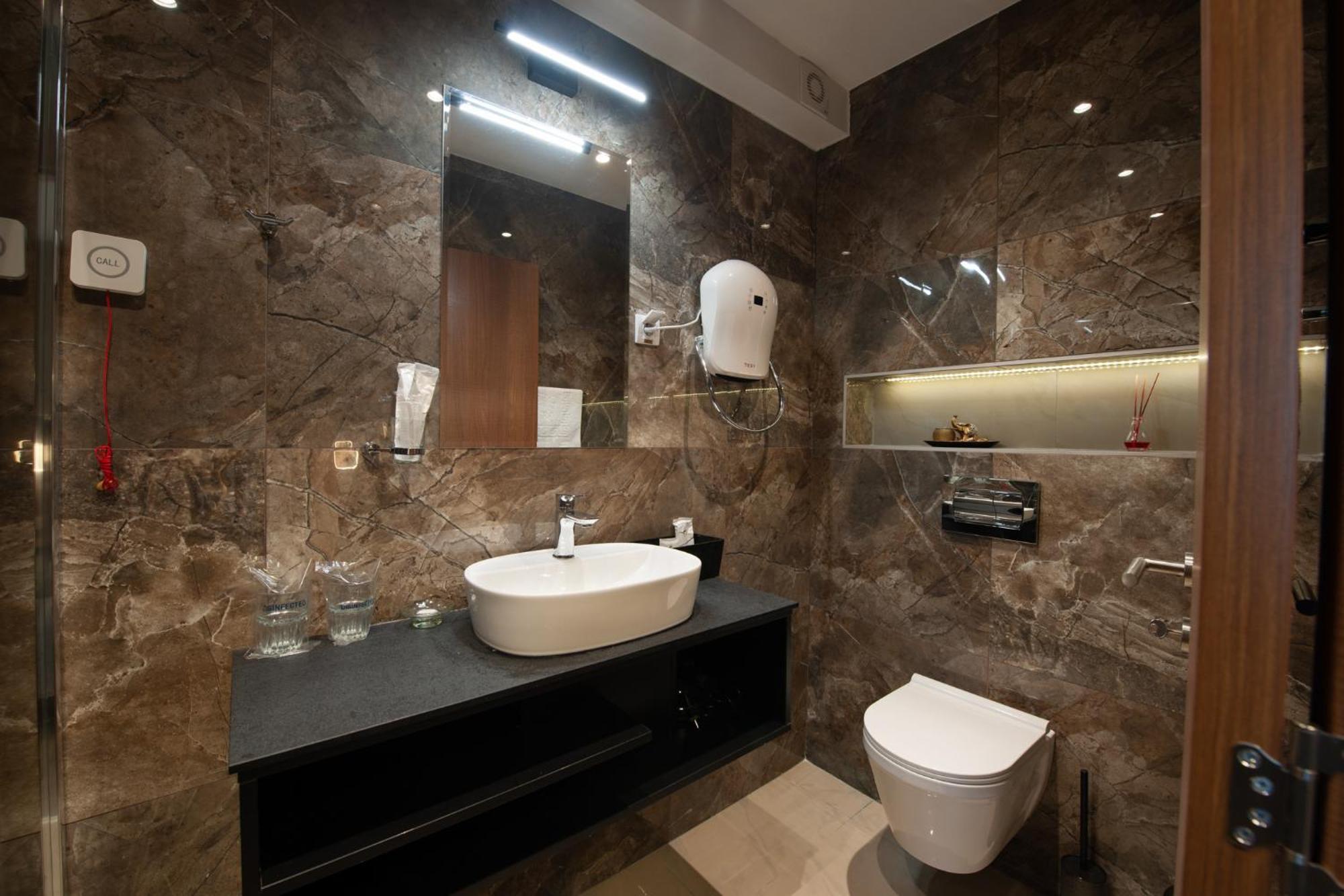 Hotel Kralj Kraljevo Esterno foto