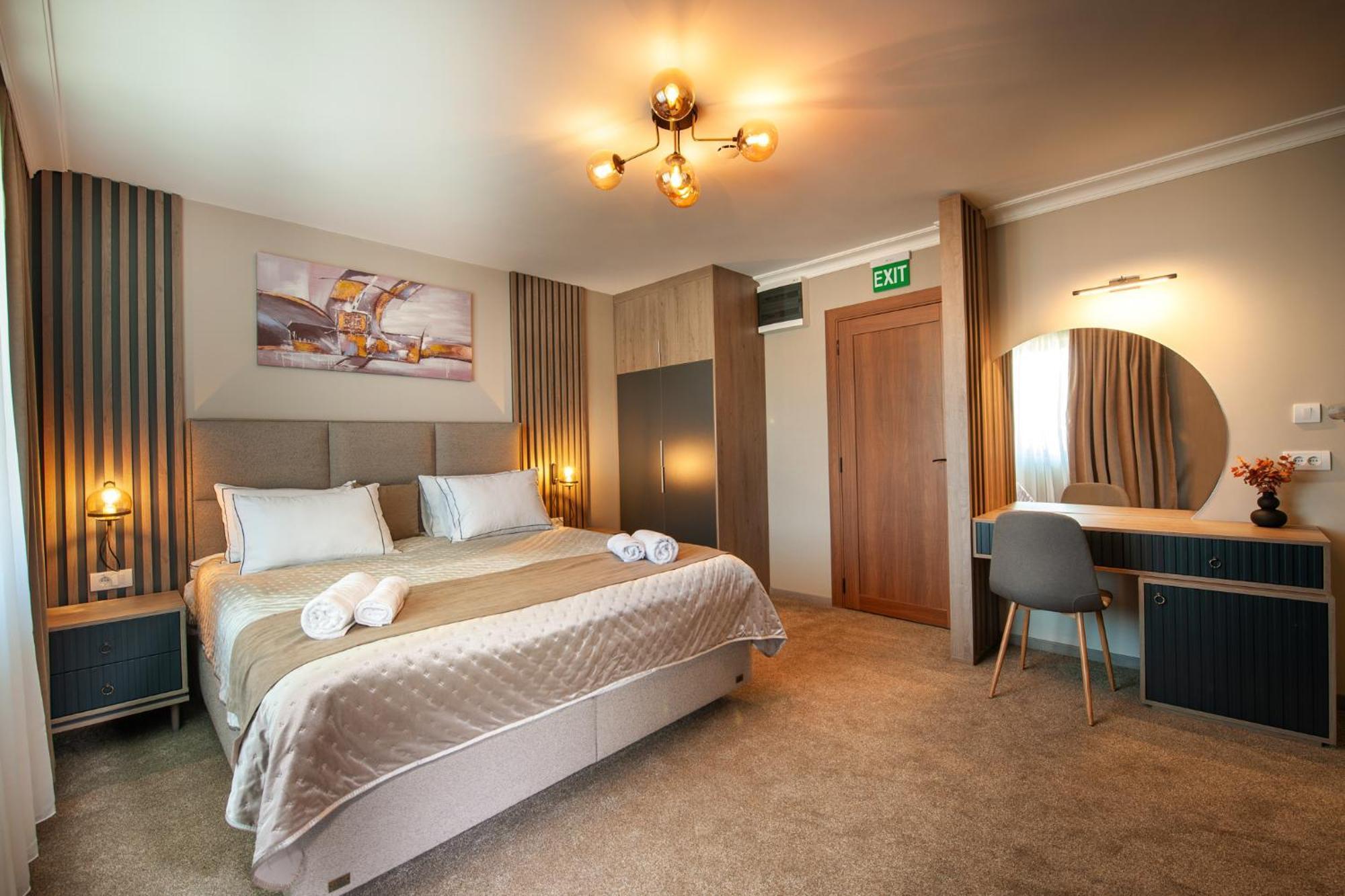 Hotel Kralj Kraljevo Esterno foto